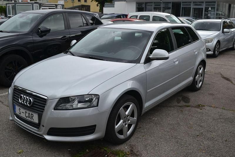 Silber Gebraucht 2009 Audi A3 Attraction Limousine | 4.900 € (Fairer Preis) - Bild 1/4