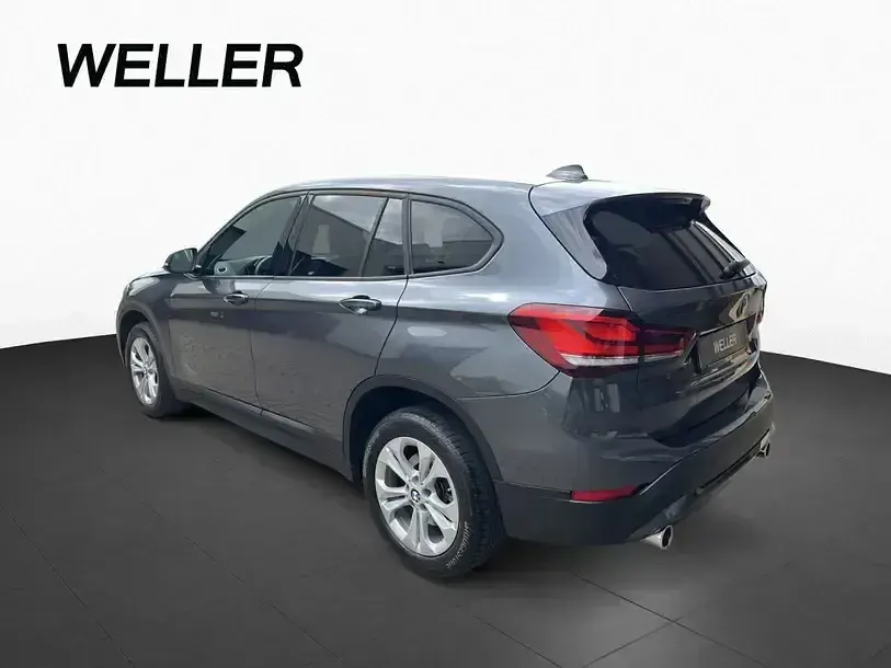 Gebraucht BMW X1 Sport Line 190 PS (139 kW) 2022 Grau SUV