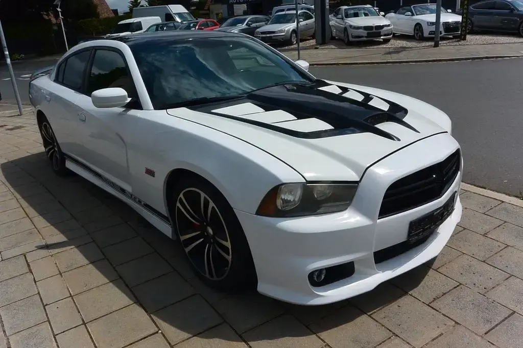 Gebraucht Dodge Charger 477 PS (350 kW) 2013 Weiß Limousine