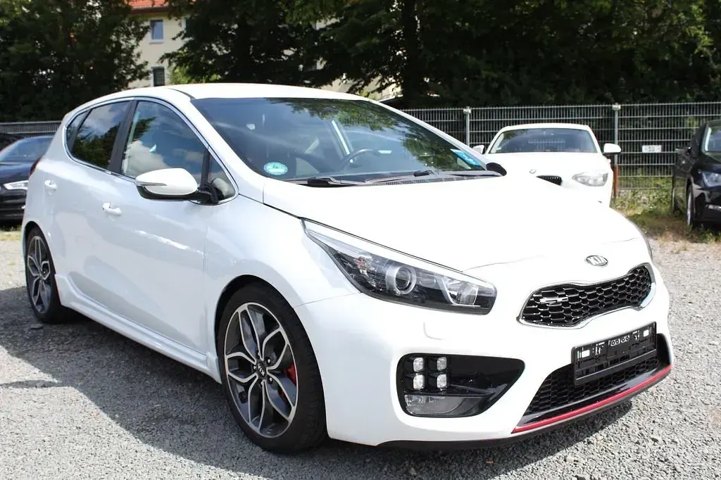 Gebraucht Kia Ceed GT GT-Track 204 PS (150 kW) 2018 Weiß Limousine