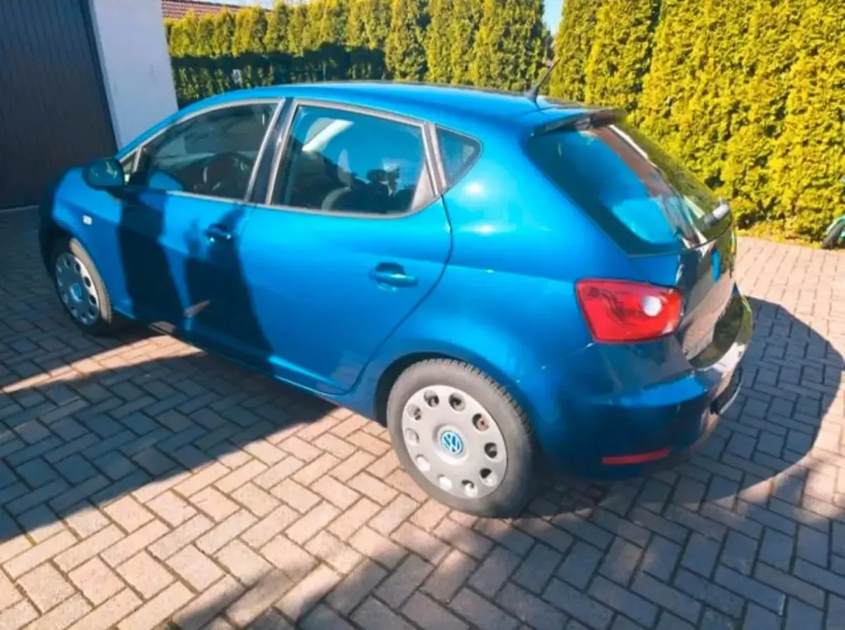 Gebraucht Seat Ibiza 90 PS (66 kW) 2015 Blau Limousine