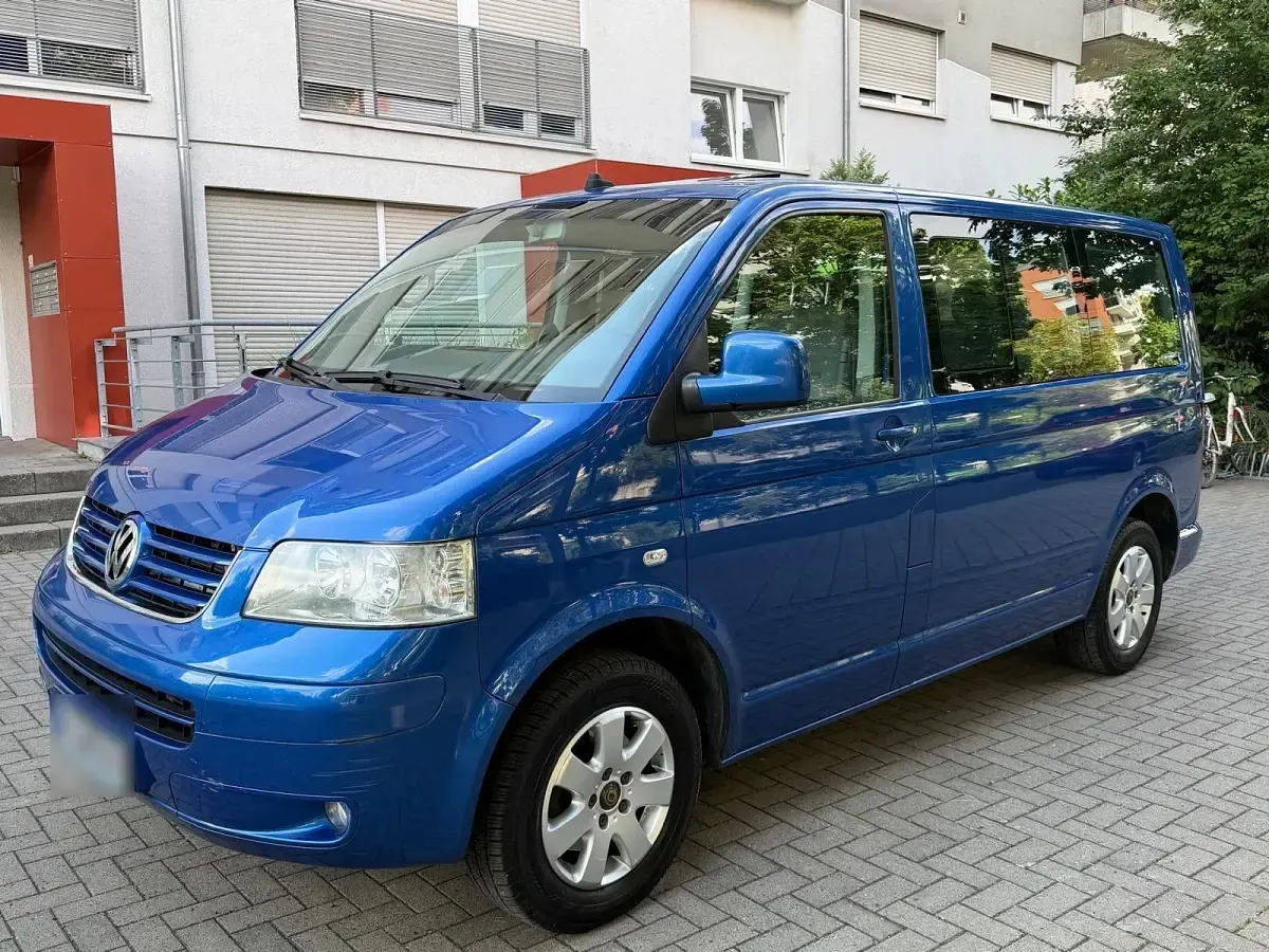 Gebraucht VW Caravelle 131 PS (96 kW) 2005 Blau Van