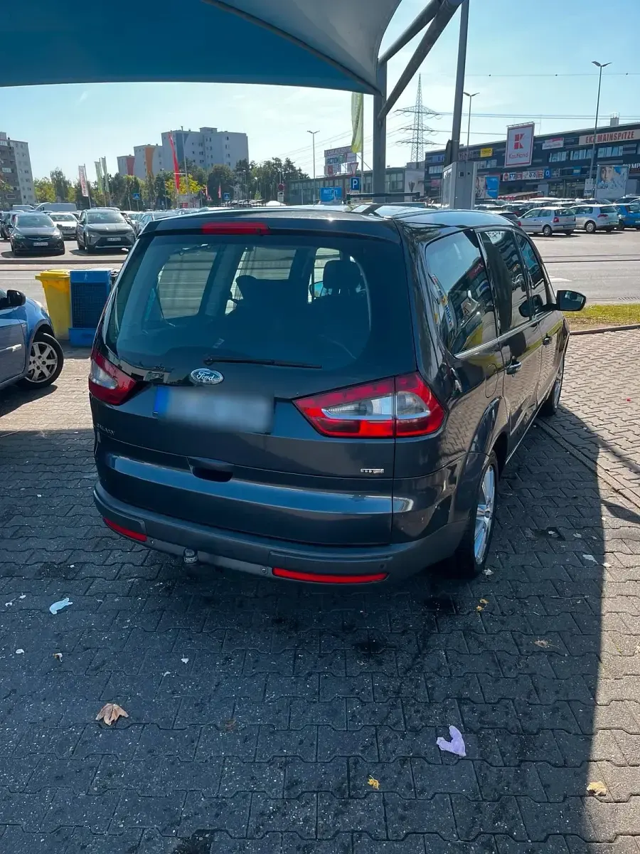 Używany Ford Galaxy 140 KM (102 kW) 2008 Szary Minivan