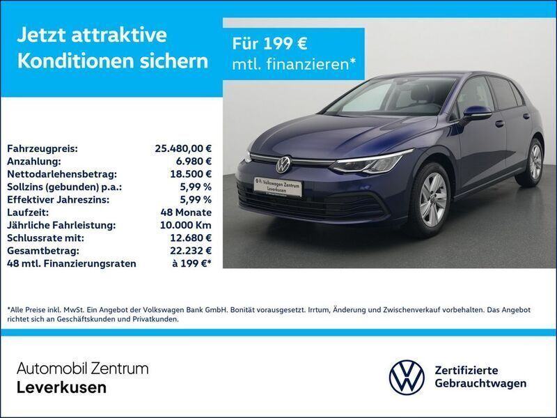 Blau Gebraucht 2024 VW Golf VIII Life Limousine | 25.480 € (Guter Preis) - Bild 1/4