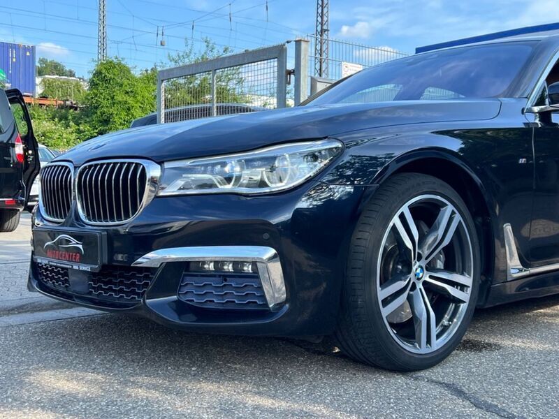Gebraucht BMW 750 M Sport 449 PS (330 kW) 2016 Blau Limousine