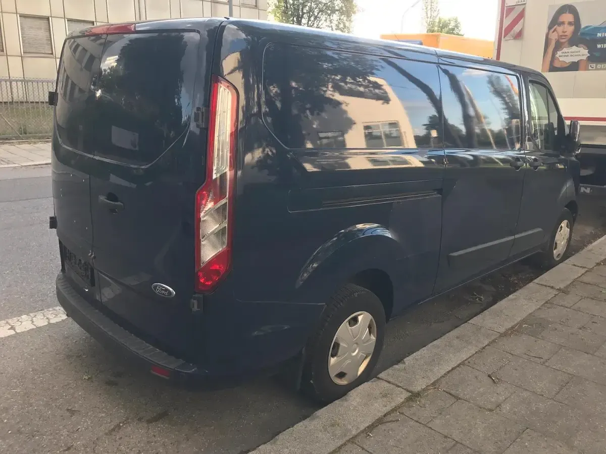 Gebraucht Ford Transit 131 PS (96 kW) 2019 Blau Van
