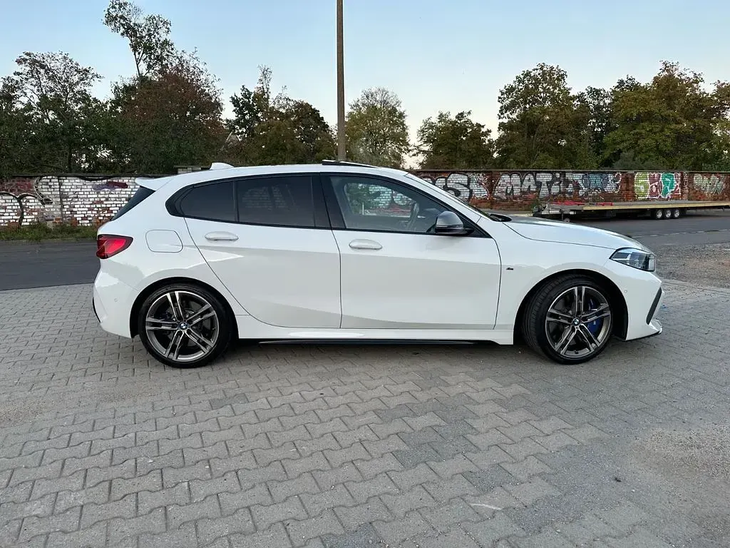 Gebraucht BMW M135 Performance 306 PS (225 kW) 2022 Weiß Kleinwagen