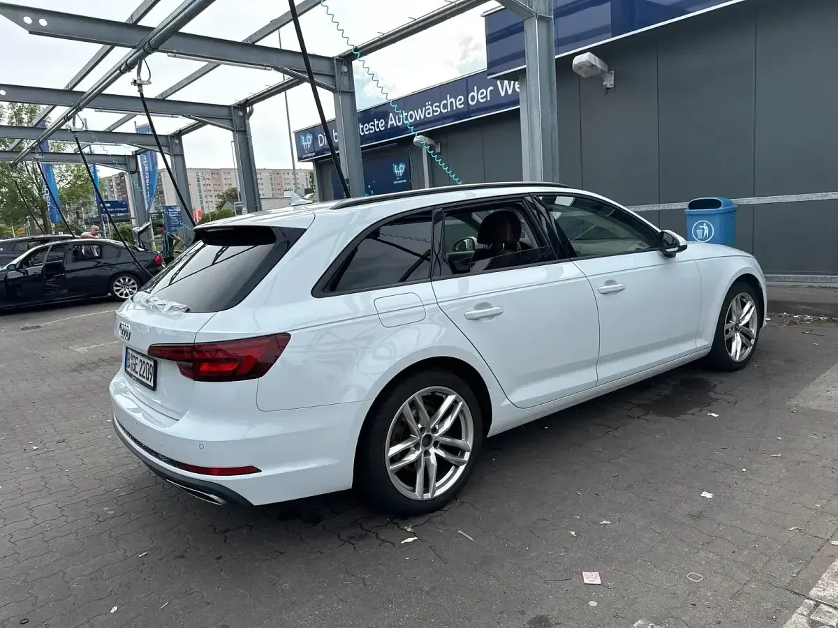 Gebraucht Audi A4 150 PS (110 kW) 2019 Weiß Kombi