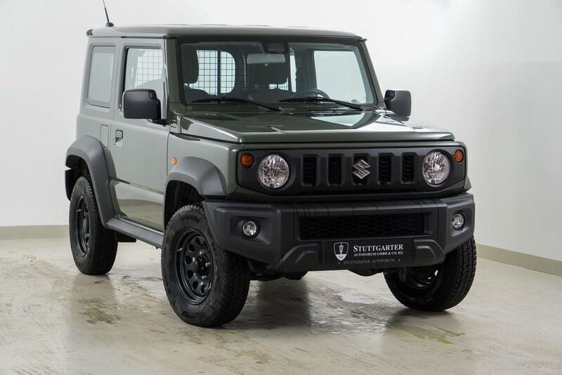 Grün Gebraucht 2023 Suzuki Jimny Comfort SUV | 26.500 € (Superpreis) - Bild 1/4