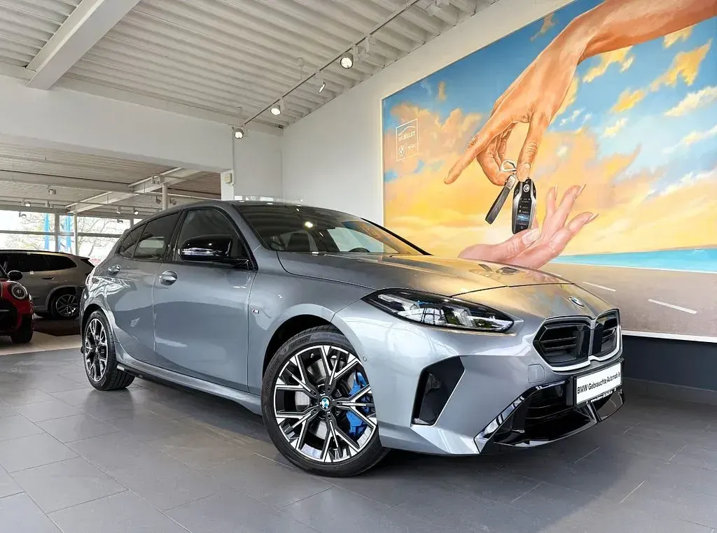 Gebraucht BMW M135 Performance 300 PS (220 kW) 2025 Grau Kleinwagen