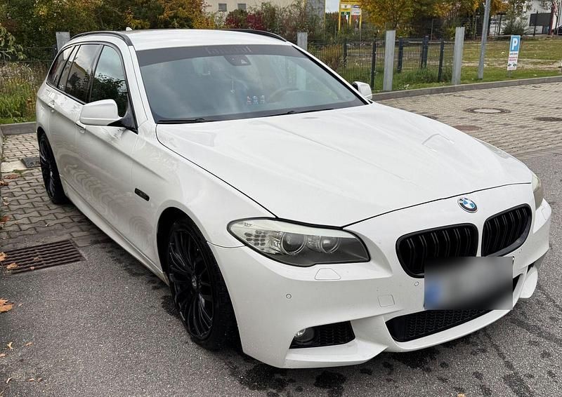 Weiß Gebraucht 2012 BMW 535 M Sport Kombi | 12.500 € (Superpreis) - Bild 1/4