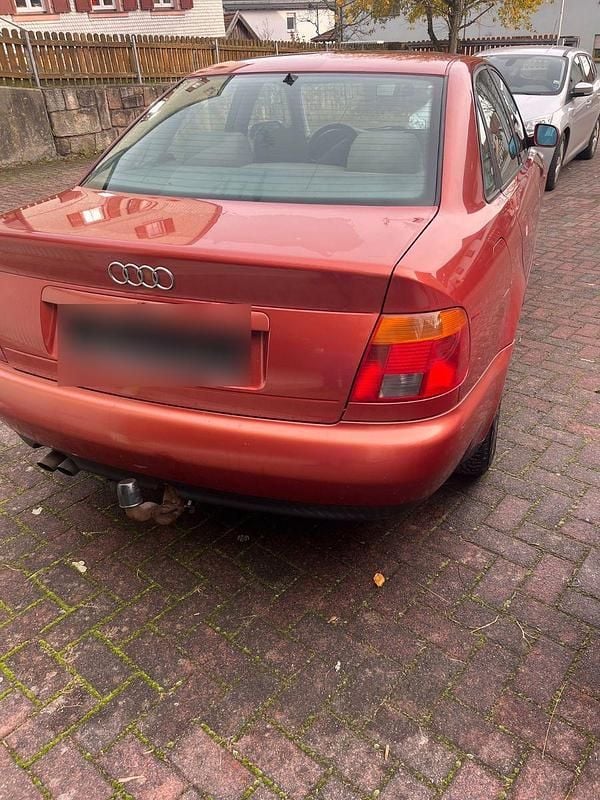 Gebraucht Audi A4 150 PS (110 kW) 1996 Rot Limousine