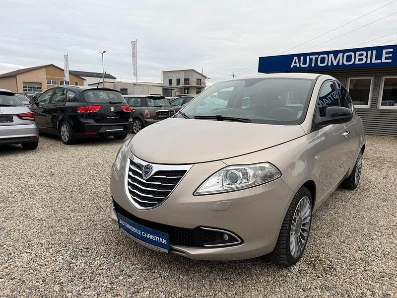 Gebraucht Lancia Ypsilon Platinum 86 PS (63 kW) 2011 Beige Kleinwagen