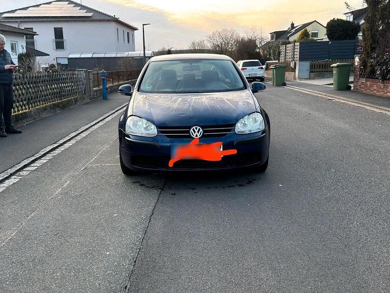 Gebraucht VW Golf IV 80 PS (58 kW) 2004 Blau Kleinwagen