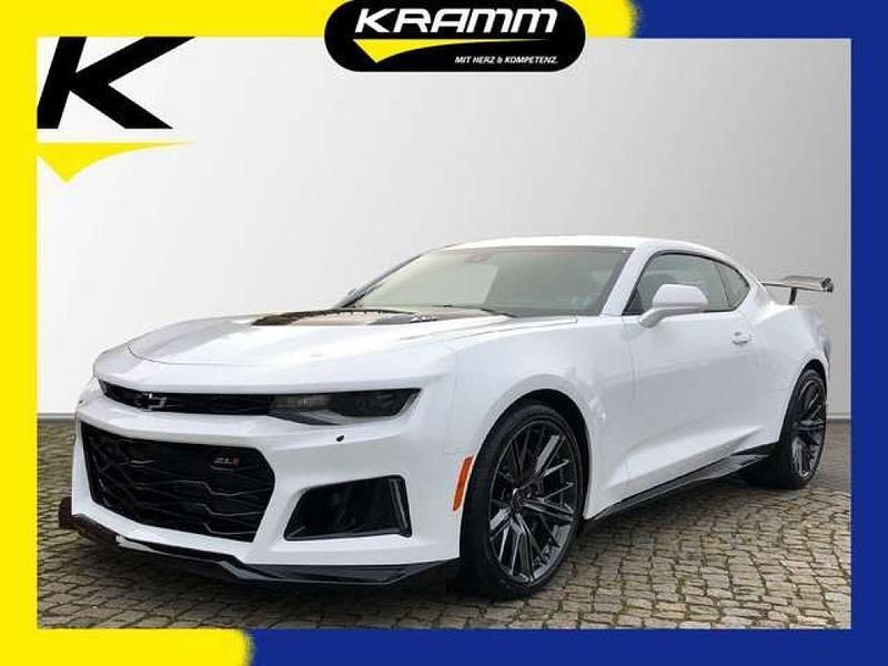 Summit white Gebraucht 2021 Chevrolet Camaro Coupé | 74.800 € - Bild 1/4