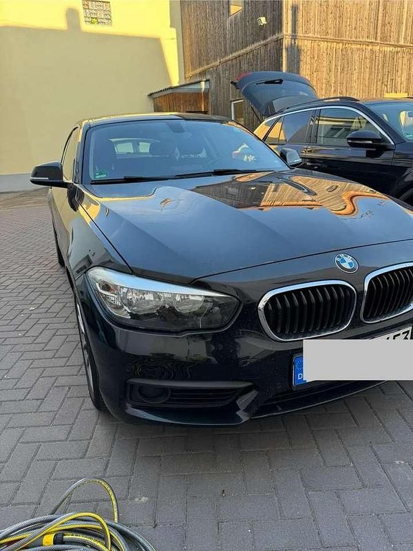 Schwarz Gebraucht 2015 BMW 118 Kleinwagen | 8.150 € (Fairer Preis) - Bild 1/4