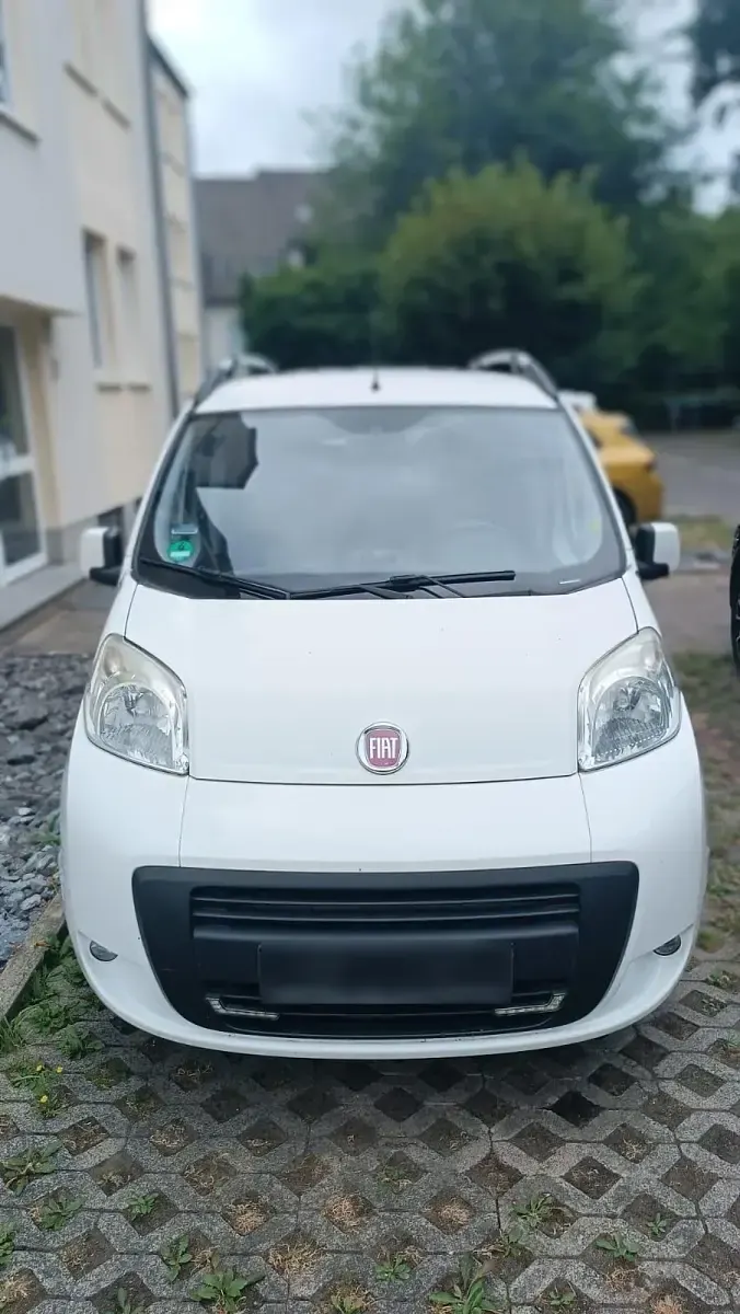 Gebraucht Fiat Qubo Trekking 73 PS (53 kW) 2011 Weiß Van / Kleinbus