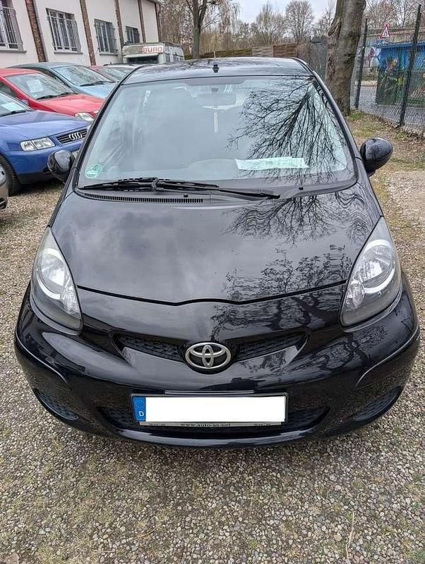 Gebraucht Toyota Aygo Team 68 PS (50 kW) 2009 Schwarz Kleinwagen