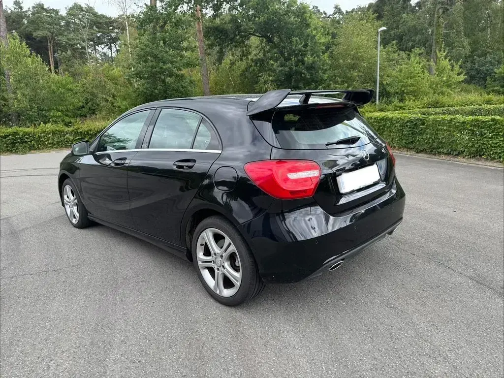 Gebraucht Mercedes A200 136 PS (100 kW) 2014 Schwarz Kleinwagen