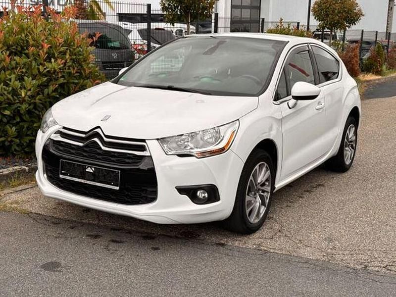 Gebraucht Citroën DS4 So Chic 120 PS (88 kW) 2014 Weiß Kleinwagen