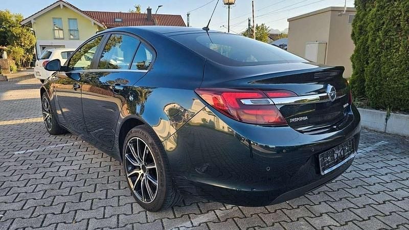 Gebraucht Opel Insignia Edition 170 PS (125 kW) 2014 Grün Limousine
