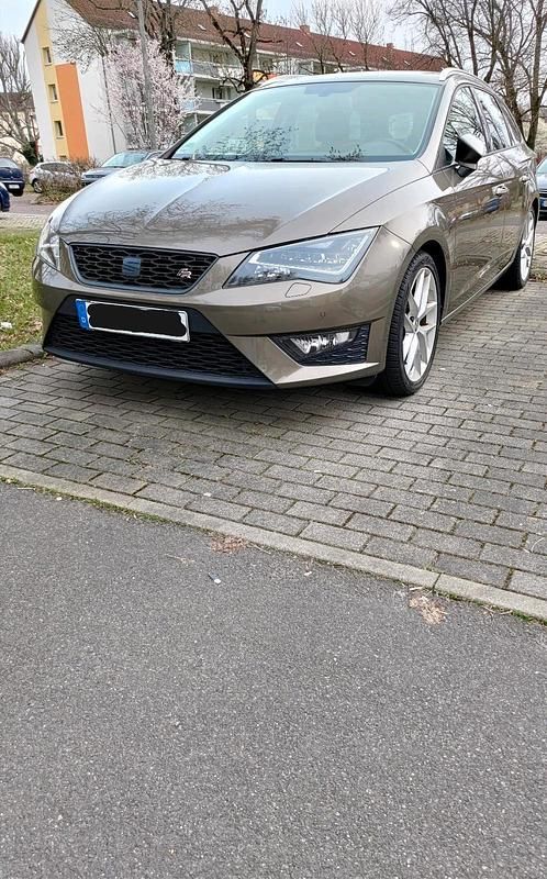 Gebraucht Seat Leon FR 180 PS (132 kW) 2015 Braun Kombi