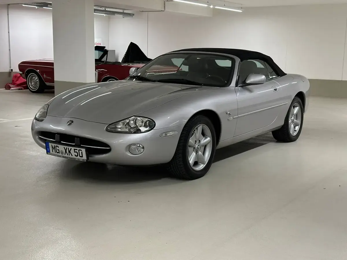 Gebraucht Jaguar XK8 284 PS (208 kW) 2002 Silber Cabrio