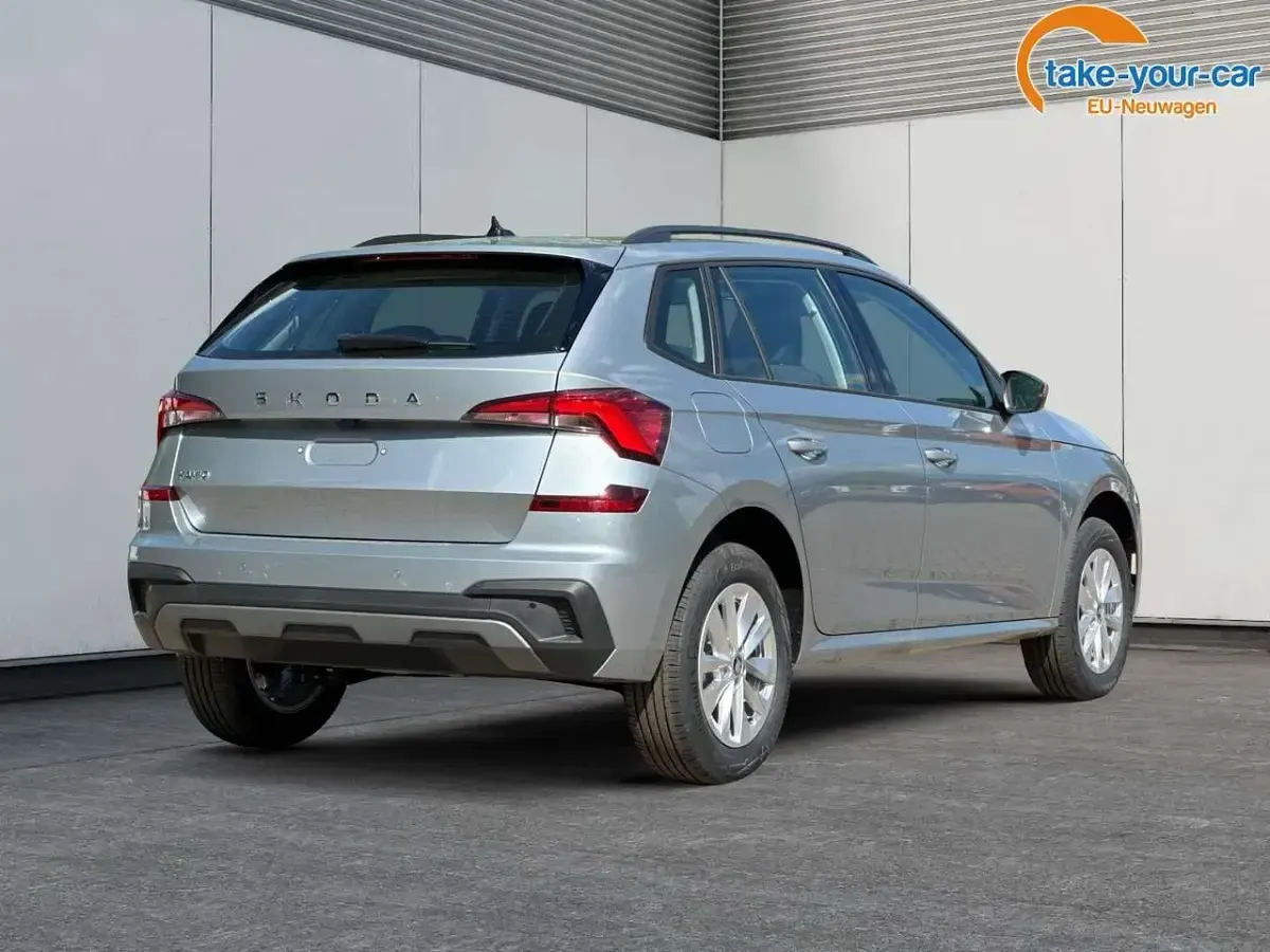 Neu Skoda Kamiq Selection 116 PS (85 kW) 2026 Graphitegrau metallic SUV