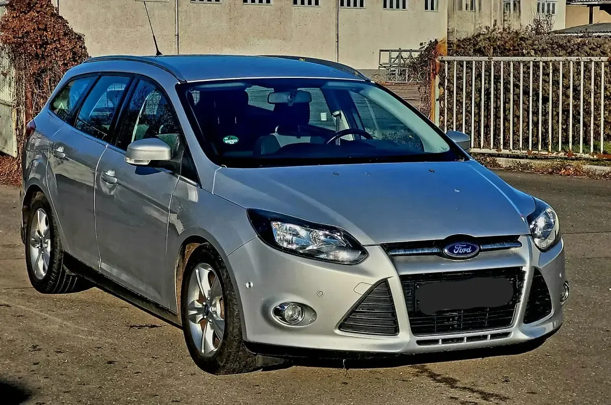 Gebraucht Ford Focus 2013 Silber Kombi
