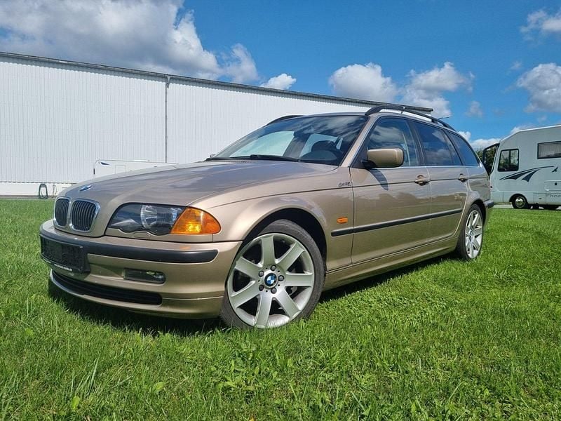 Beige Gebraucht 2002 BMW 320 Kombi | 4.399 € (Guter Preis) - Bild 1/4
