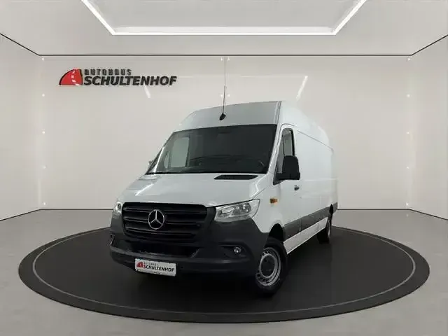 Second-hand Mercedes Sprinter 170 CP (125 kW) 2024 Alb Van