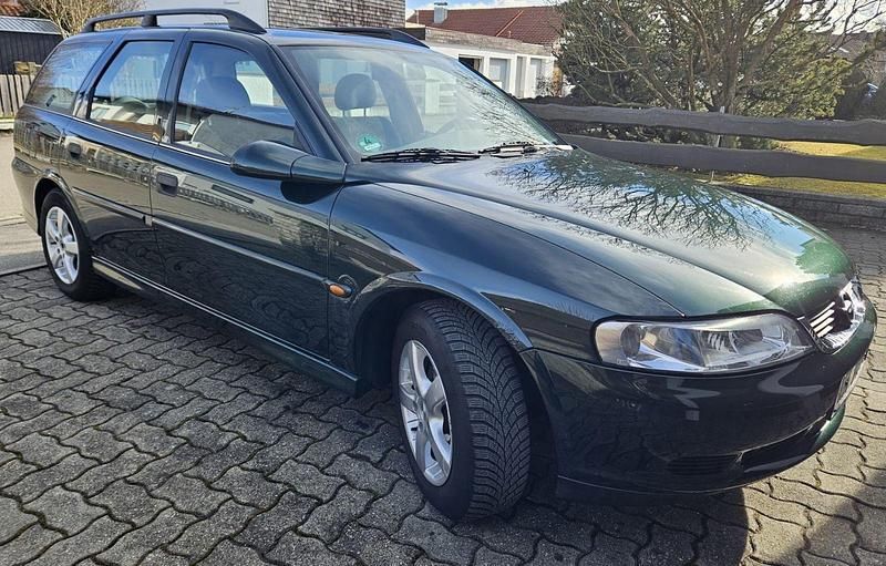 Gebraucht Opel Vectra 101 PS (74 kW) 1999 Grün Kombi