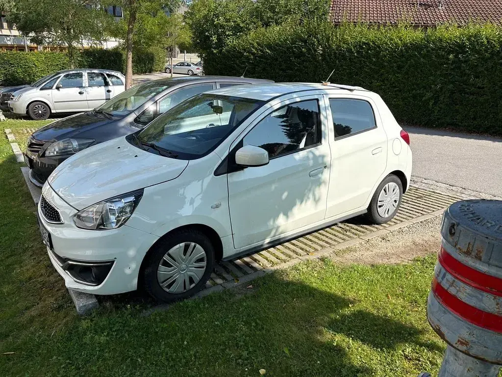 Gebraucht Mitsubishi Space Star 71 PS (52 kW) 2018 Weiß Kleinwagen