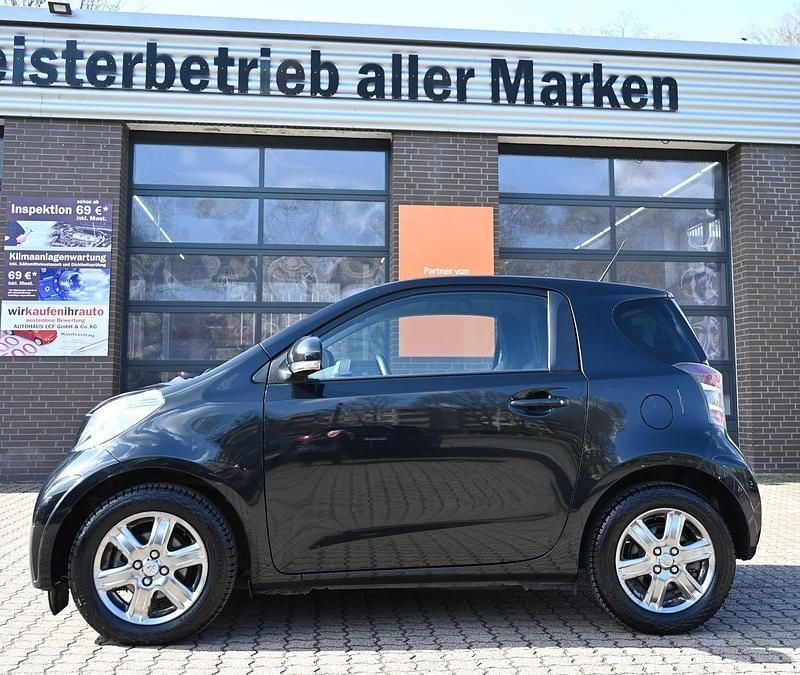 Gebraucht Toyota iQ 68 PS (50 kW) 2009 Schwarz Kleinwagen