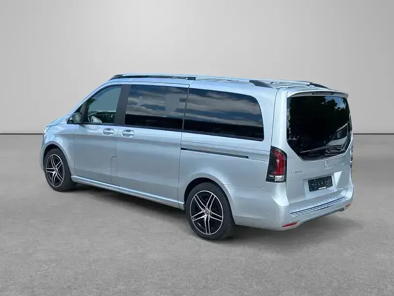 Gebraucht Mercedes V300 AMG line 237 PS (174 kW) 2024 Hightechsilber Van / Kleinbus