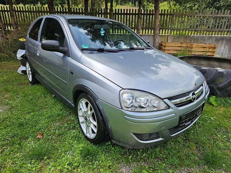 Gebraucht Opel Corsa 80 PS (58 kW) 2005 Silber Limousine