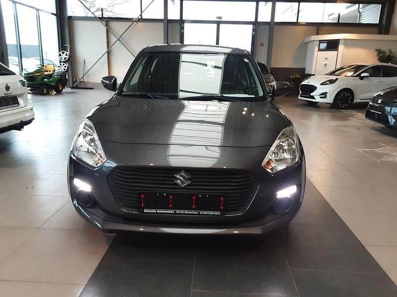 Gebraucht Suzuki Swift 90 PS (66 kW) 2020 Grau Limousine