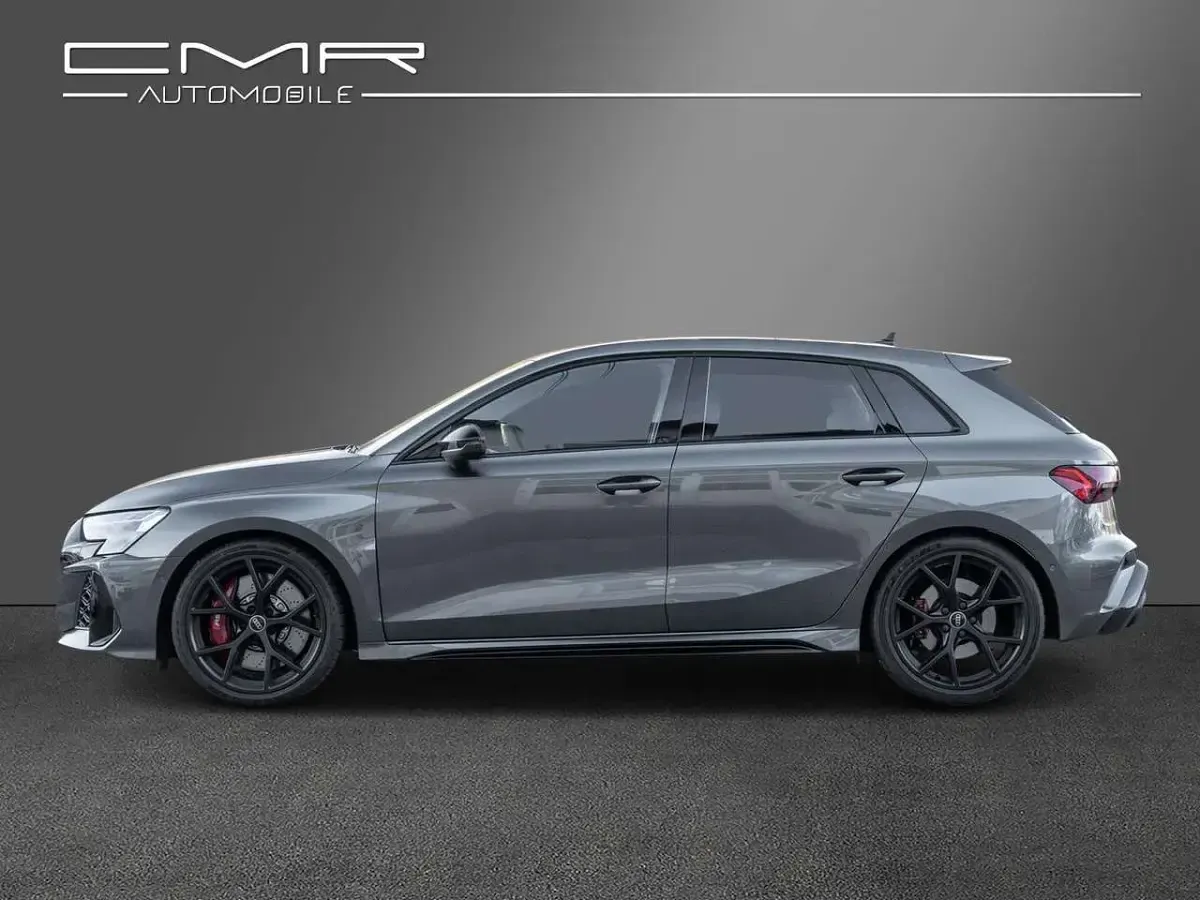 Gebraucht Audi RS3 Sport 400 PS (294 kW) 2025 Grau Limousine