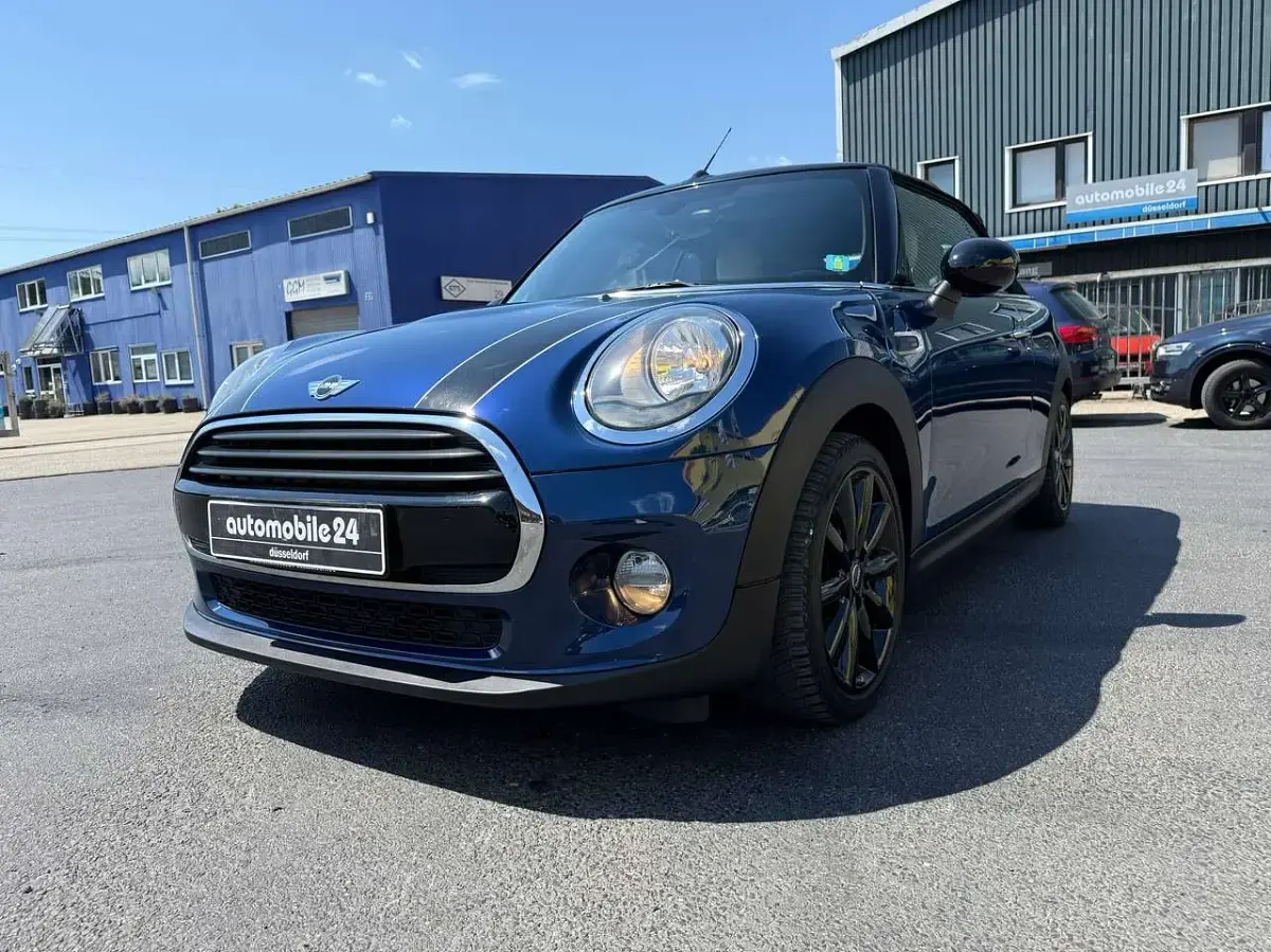 Gebraucht Mini Cooper Cabriolet 136 PS (100 kW) 2017 Deep blue metallic Cabrio