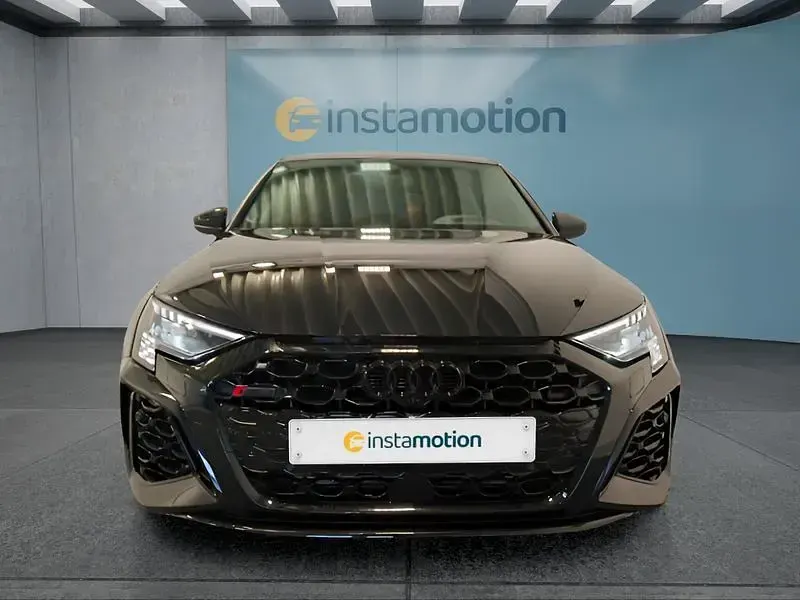 Gebraucht Audi RS3 Sportback 400 PS (294 kW) 2022 Schwarz Kleinwagen