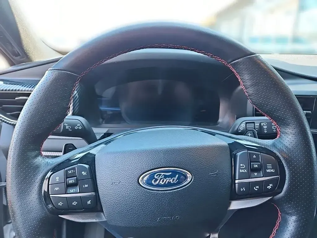 Gebraucht Ford Explorer ST-Line 457 PS (336 kW) 2022 Weiß SUV