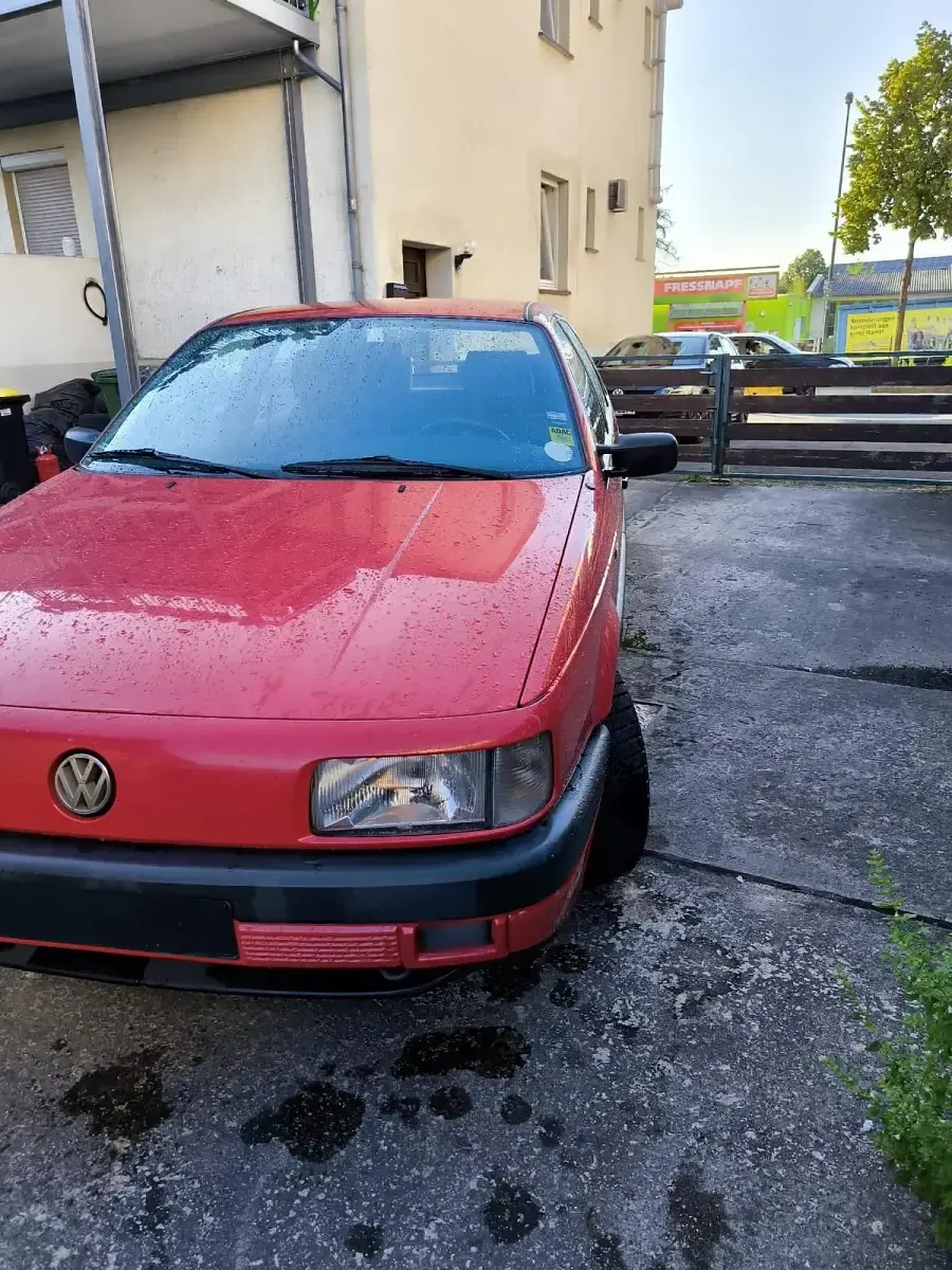 Gebraucht VW Passat 122 PS (89 kW) 1989 Rot Limousine