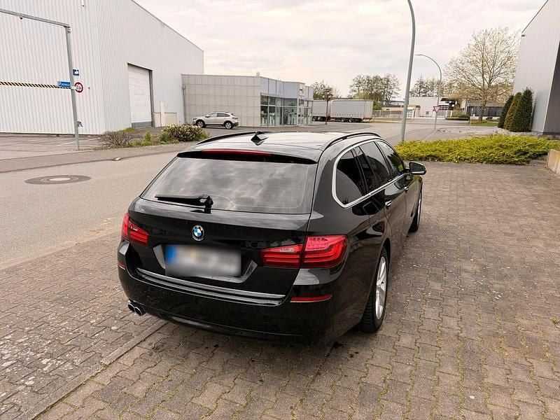 Gebraucht BMW 520 190 PS (139 kW) 2013 Schwarz Kombi