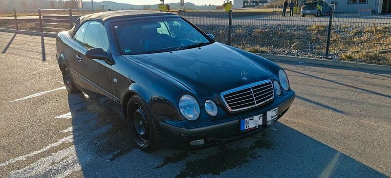 Schwarz Gebraucht 1999 Mercedes CLK320 Elegance Coupé | 2.900 € (Guter Preis) - Bild 1/4