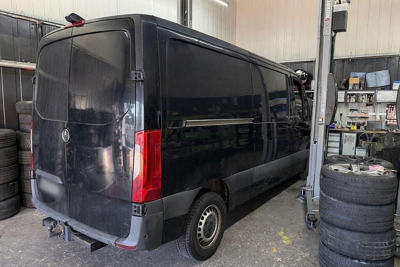 Schwarz Gebraucht 2019 Mercedes Sprinter Van | 14.100 € (Fairer Preis) - Bild 1/4