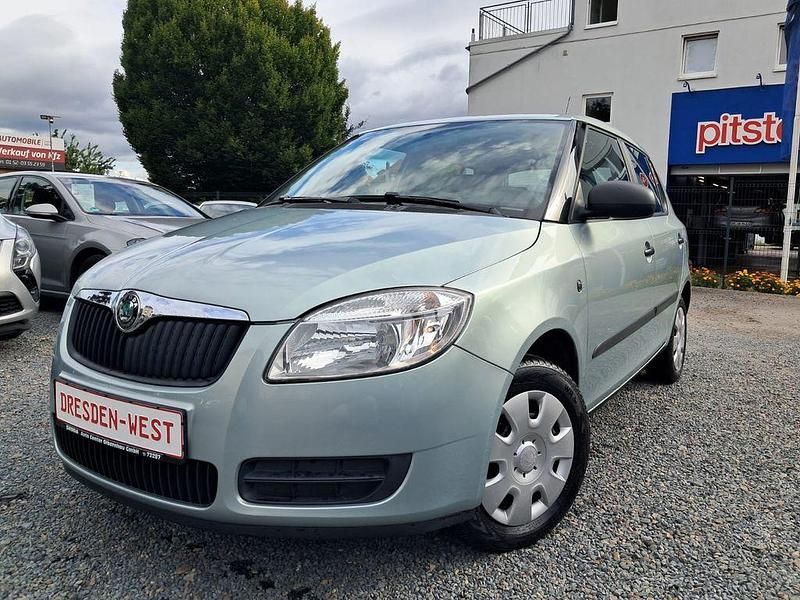 Other Gebraucht 2010 Skoda Fabia Classic Limousine | 3.299 € (Guter Preis) - Bild 1/4