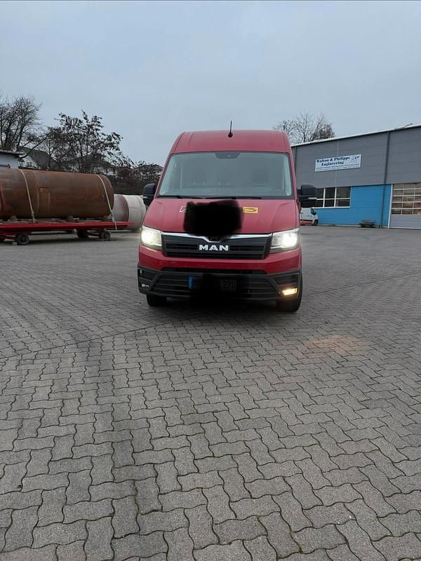 Rot Gebraucht 2019 MAN TGE Van | 14.800 € (Superpreis) - Bild 1/4