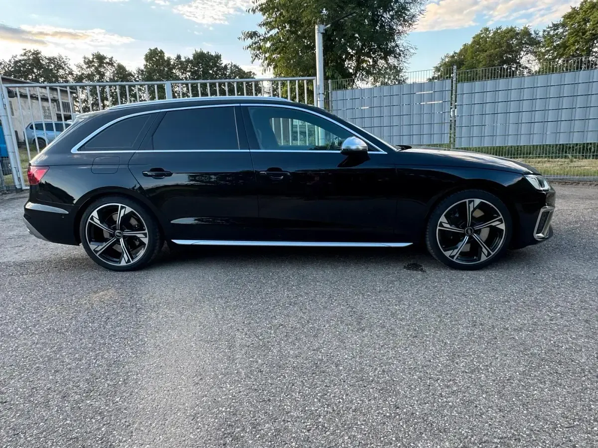 Gebraucht Audi S4 S-Line 341 PS (250 kW) 2023 Schwarz Kombi