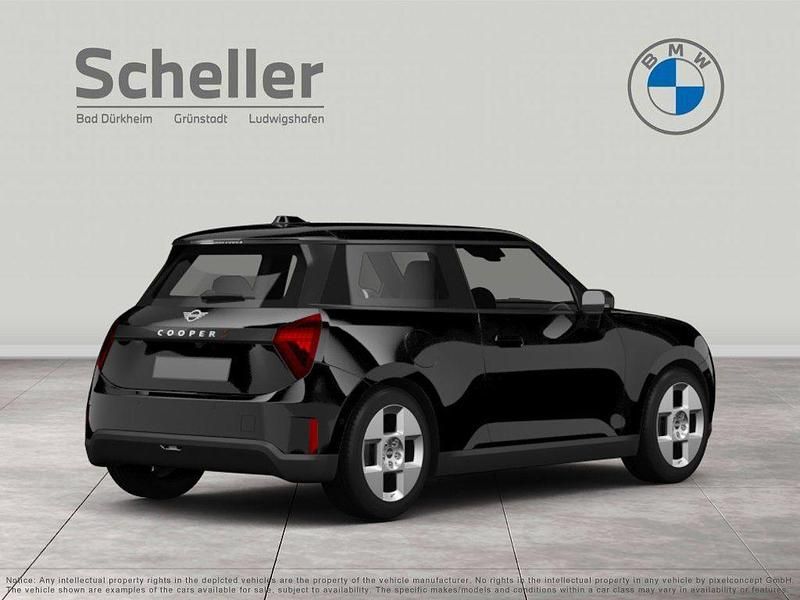 Gebraucht Mini Cooper Favoured 156 PS (114 kW) 2024 Schwarz Kleinwagen