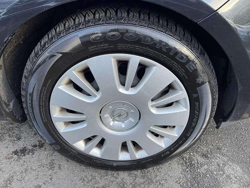 Gebraucht Opel Meriva Edition 140 PS (102 kW) 2012 Schwarz Van / Kleinbus